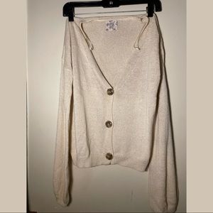 Knitted lightweight sweater